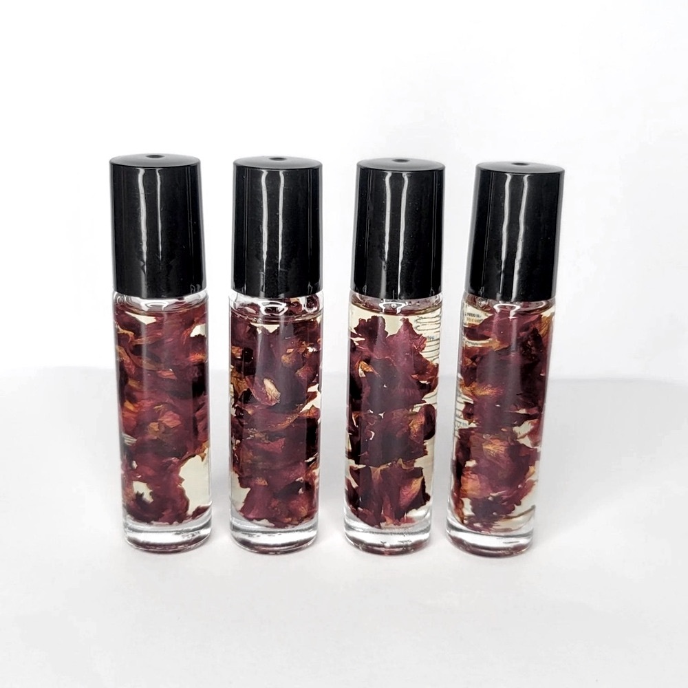 organic rose infused lip oil | rose petals ✨ - Picture 2 of 4